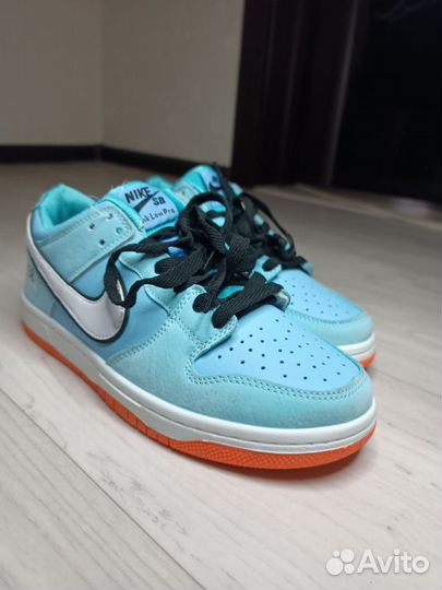 Кроссовки nike новые