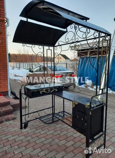 Мангал с крышей