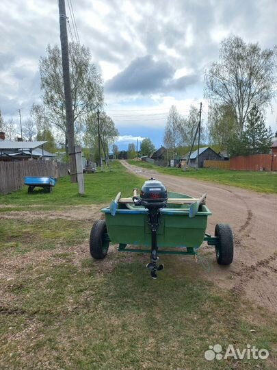 Лодка пластиковая