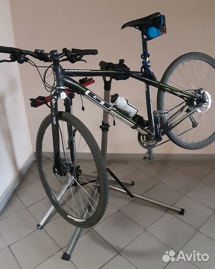 Подставки для ремонта велосипеда новые разные