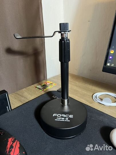 Подставка для наушников