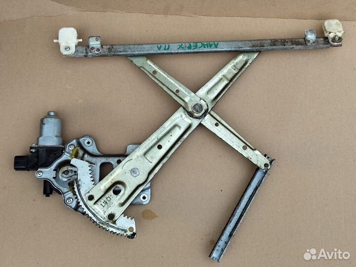 Передний левый стеклоподъемник Mitsubishi Lancer X