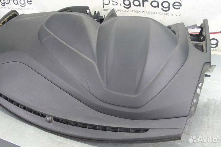 Торпедо Ford Focus 3 2011