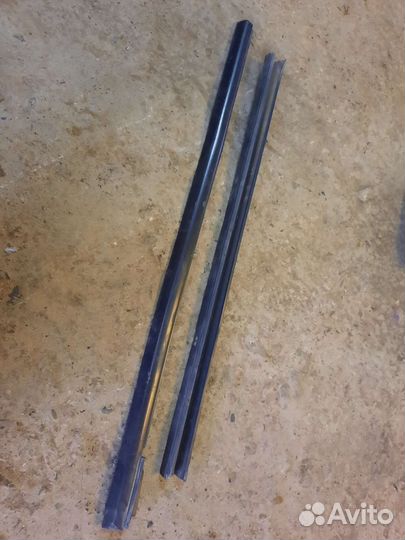 Бархотка задней правой двери Ford Focus 2