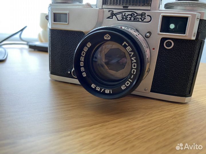 Плёночный фотоаппарат Киев Гелиос 103 (СССР)