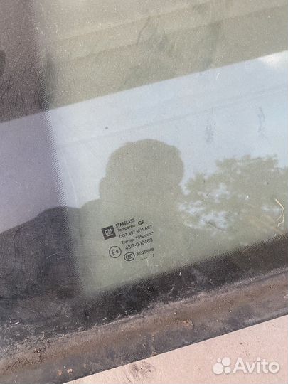 Форточка левая.Opel astra H