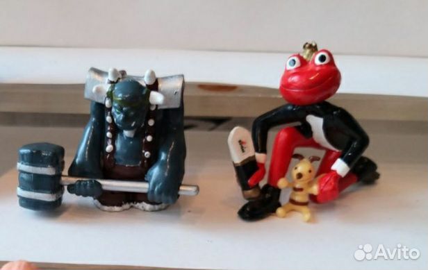 Киндеры, ландрин, лягушка