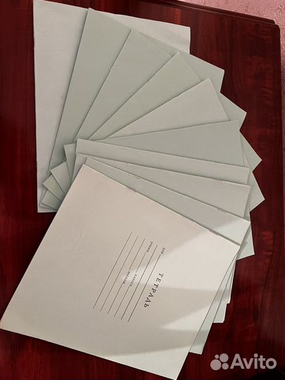 Тетради в большую клетку 12 листов