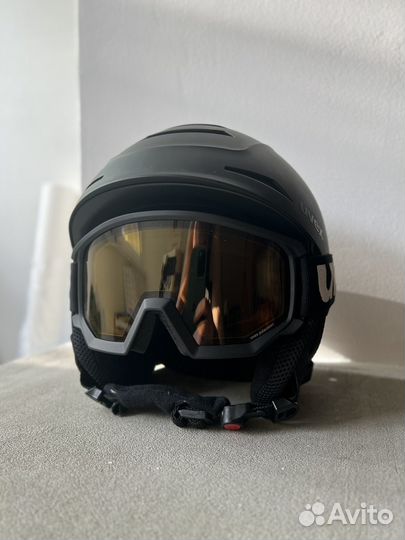 Горнолыжный шлем и очки Uvex