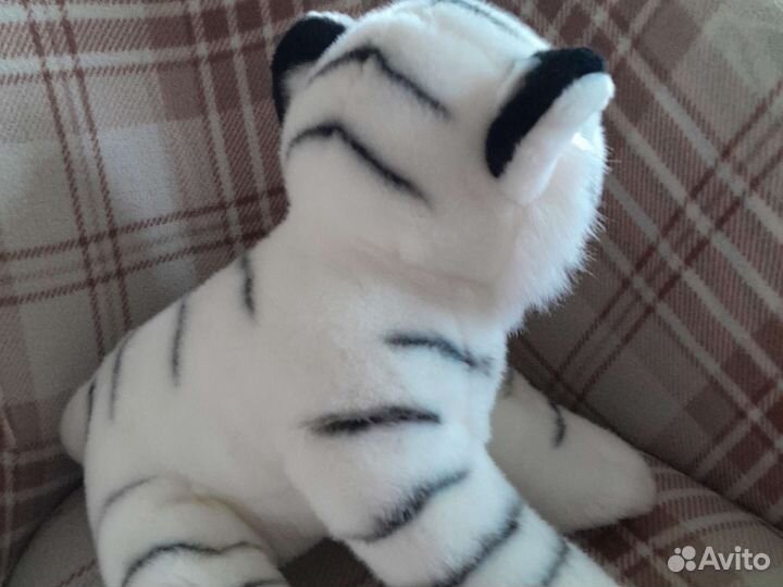 Тигренок белый