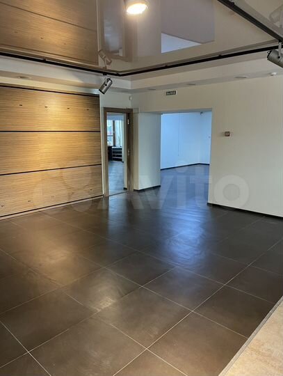 Коммерческое помещение 151 м²