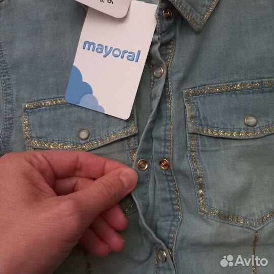 Джинсовая рубашка Mayoral новая, 116-122