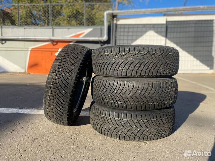 Michelin X-Ice North 4 SUV 235/65 R18 110T