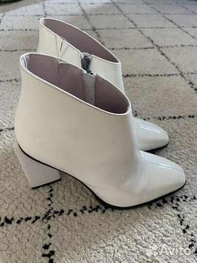 Ботильоны лаковые 36р