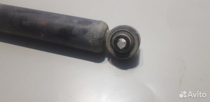 Амортизатор (Nissan Dualis)