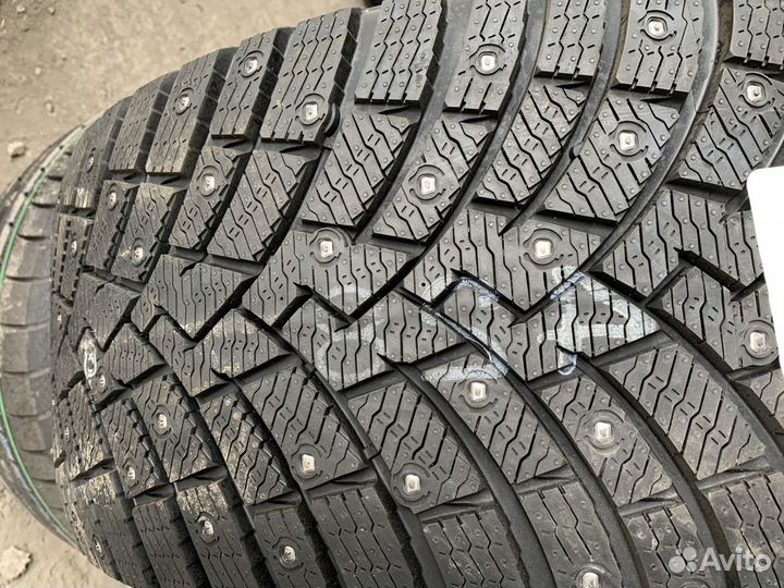 Pirelli Ice Zero 2 285/40 R21