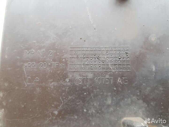 Корпус акб нижняя часть Ford Mondeo 3