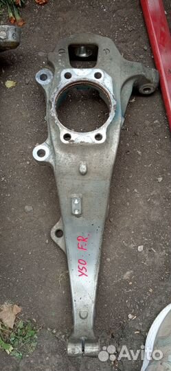 Поворотный кулак левый и правый