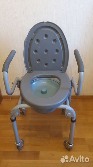 Санитарный стул туалет на колесах