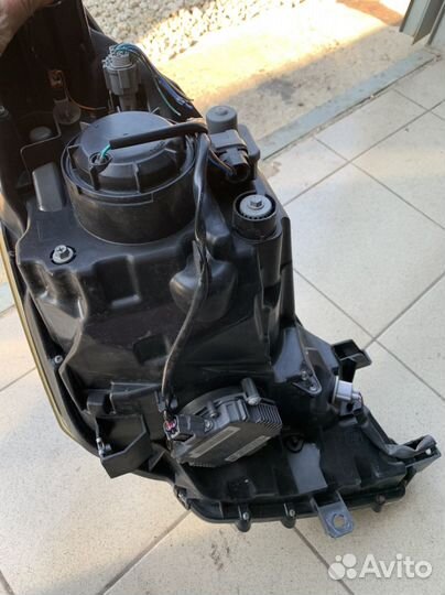 Фара левая ксенон Note e11