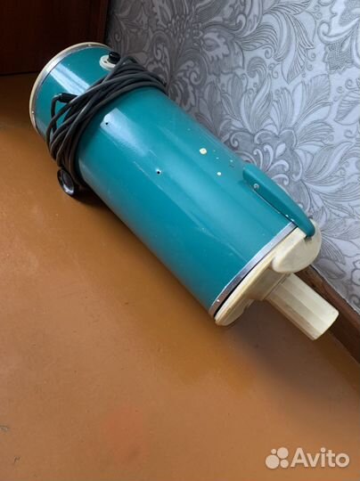 Пылесос чайка 3 СССР на запчасти
