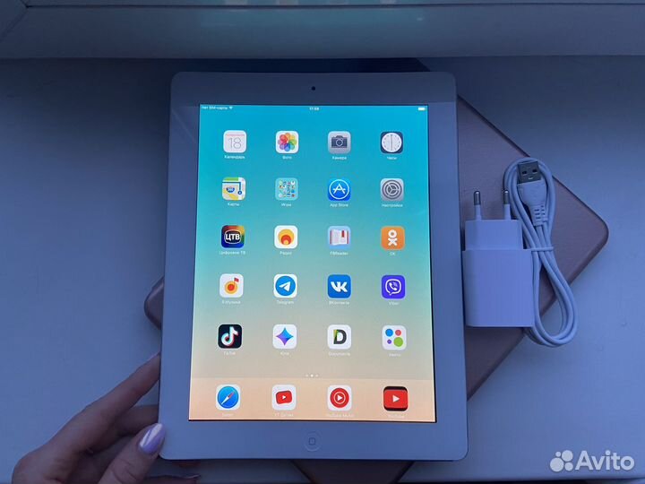iPad 4 64гб симкарта+вайфай