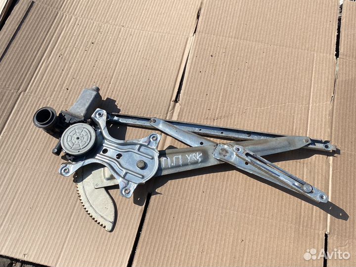 Стеклоподъемник передний правый daihatsu yrv
