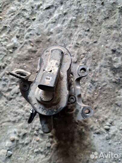 Суппорт задний правый в сборе Volkswagen Passat B6