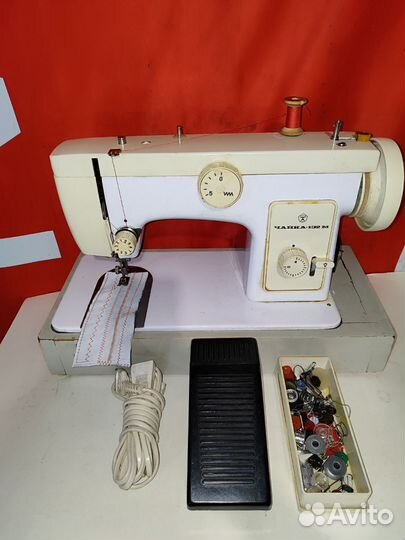 Швейная машинка Чайка 132м