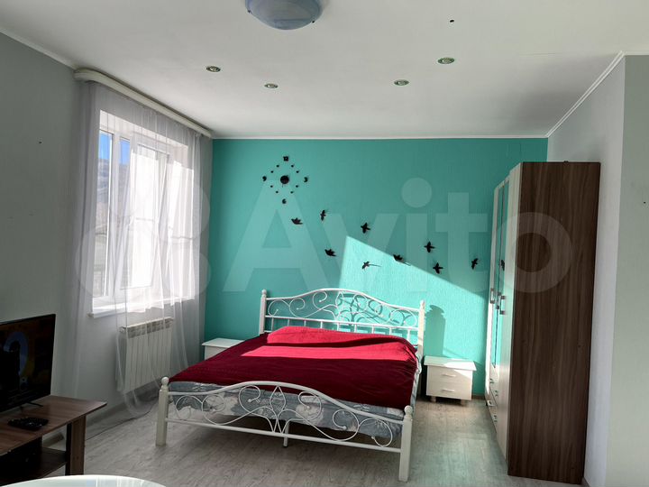 Квартира-студия, 42 м², 1/3 эт.