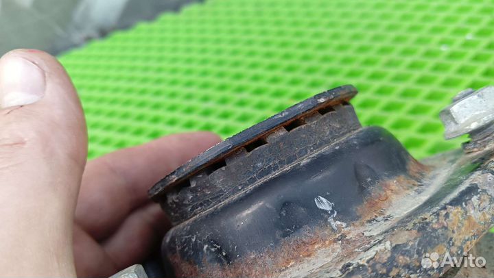 Опорная чашка задняя Kia Spectra седан