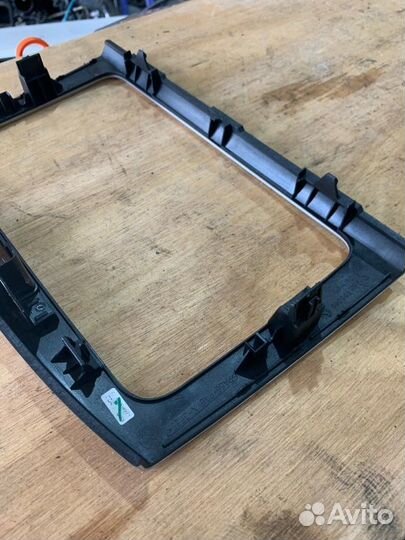 Рамка магнитолы Volkswagen Passat B7 2011-2015