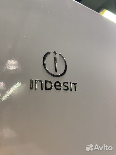 Холодильник Indesit DS 4200 W