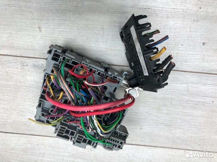 Блок предохранителей Ford Galaxy минивэн qxwa 2007