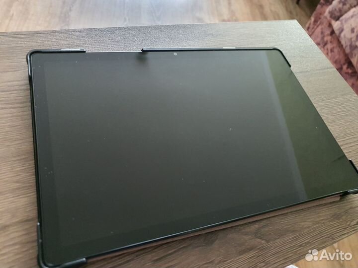 Планшет Samsung Galaxy Tab A8 с зарядкой и чехлом