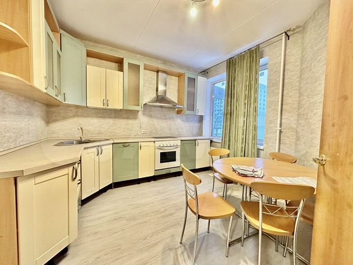 3-к. квартира, 77,5 м², 1/16 эт.