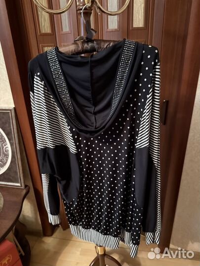 Кофта женская с капюшоном большого размера