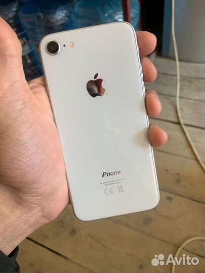 iPhone 8, 64 ГБ