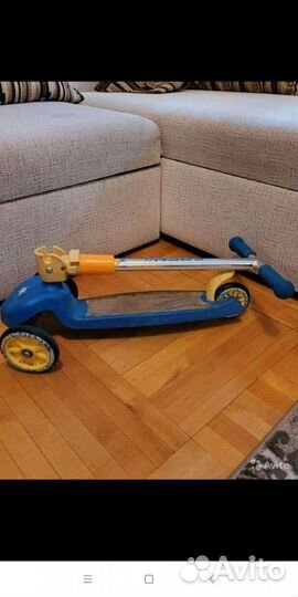 Трёхколёсный самокат Cosmic