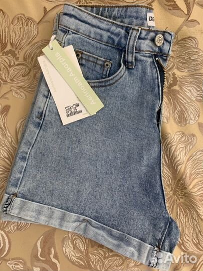 В наличии шорты denim