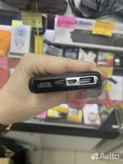 Портативное зарядное устройство 10000 premium 100