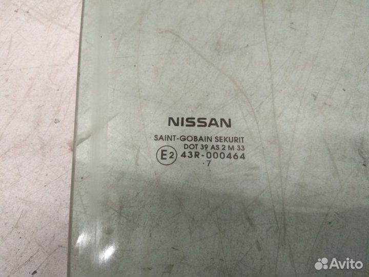 Стекло двери переднее правое Nissan Note E11 1.6
