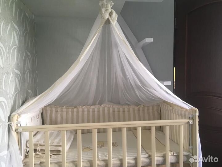 Бортики и балдахин в кроватку с держателем