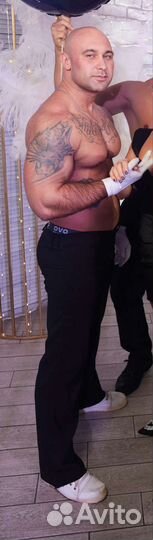 Танцоры на праздник