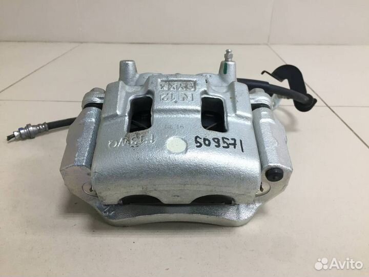 Суппорт передний правый Mitsubishi Pajero/Montero