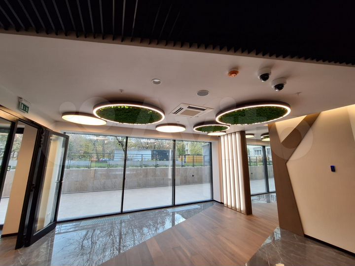 Здание, 1651 м²