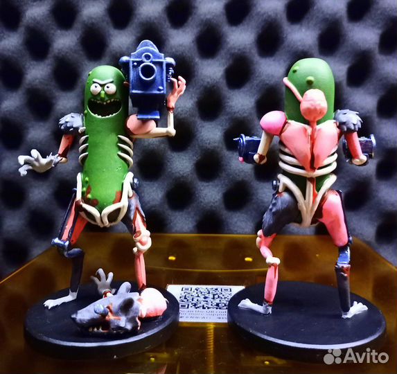 Настольная фигурка Рик огурчик