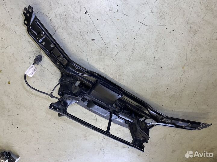 Телевизор (рамка радиатора) Volvo S60 RS59