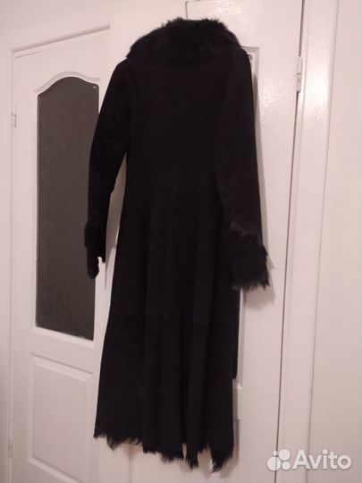 Дублёнка глубокого чёрного цвета Vito ponti