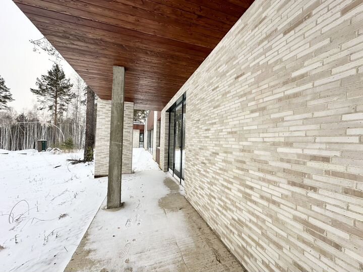 Коттедж 320 м² на участке 19 сот.